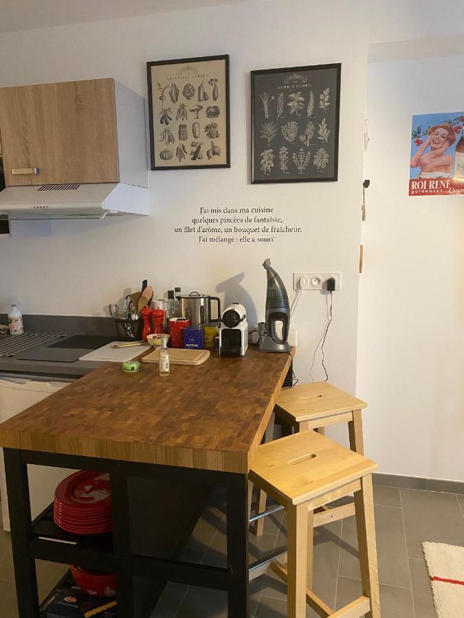 Joli Petit Nid Douillet En Centre Ville La Rochelle  Exterior foto